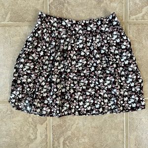 Florals mini skirt with pockets